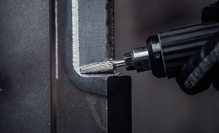 Frässtifte der Zahnung STEEL zeichnen sich durch ihre merkliche Zeitersparnis und hohe Wirtschaftlichkeit im Einsatz auf Stahl aus.