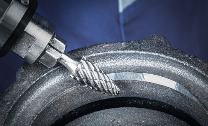 Frässtifte der Zahnung CAST ermöglichen eine extrem hohe Zerspanungsleistung auf Gusseisen.