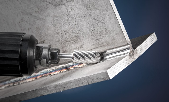 Die Zahnung INOX verhindert Anlauffarben im Material durch geringe Wärmeentwicklung. 