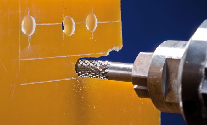 PFERD TOOLS Frässtifte FVKS mit Zentrierbohrerspitze ermöglichen kombinierte Bohr- und Fräsarbeiten auf Kunststoffen und anderen Werkstoffen.