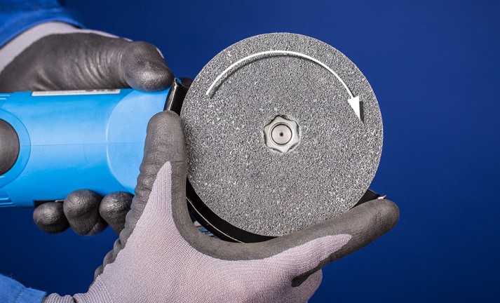 El cambio de herramienta extremadamente rápido y sencillo reduce el coste de trabajo.