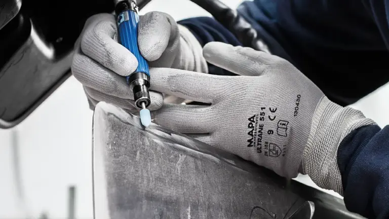 Mounted points and grinding discs