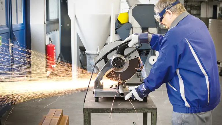 Cutting of materials in stationary applications
